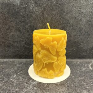 Mesilasvahast küünal "Liblikad"