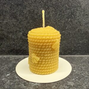 Mesilasvahast küünal "Kärjerull"