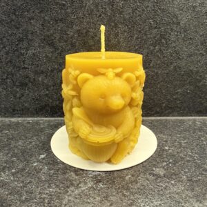 Mesilasvahast küünal "Mesikäpp"