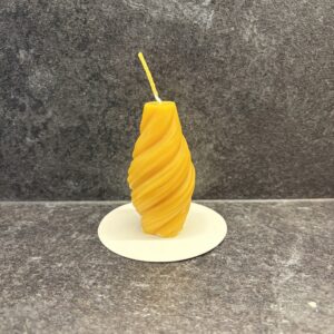 "Spiraal" - Mesilasvahast küünal