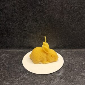 "Väike jänku" - Mesilasvahast küünal