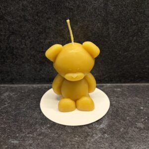 "Mõmmi" - Mesilasvahast küünal