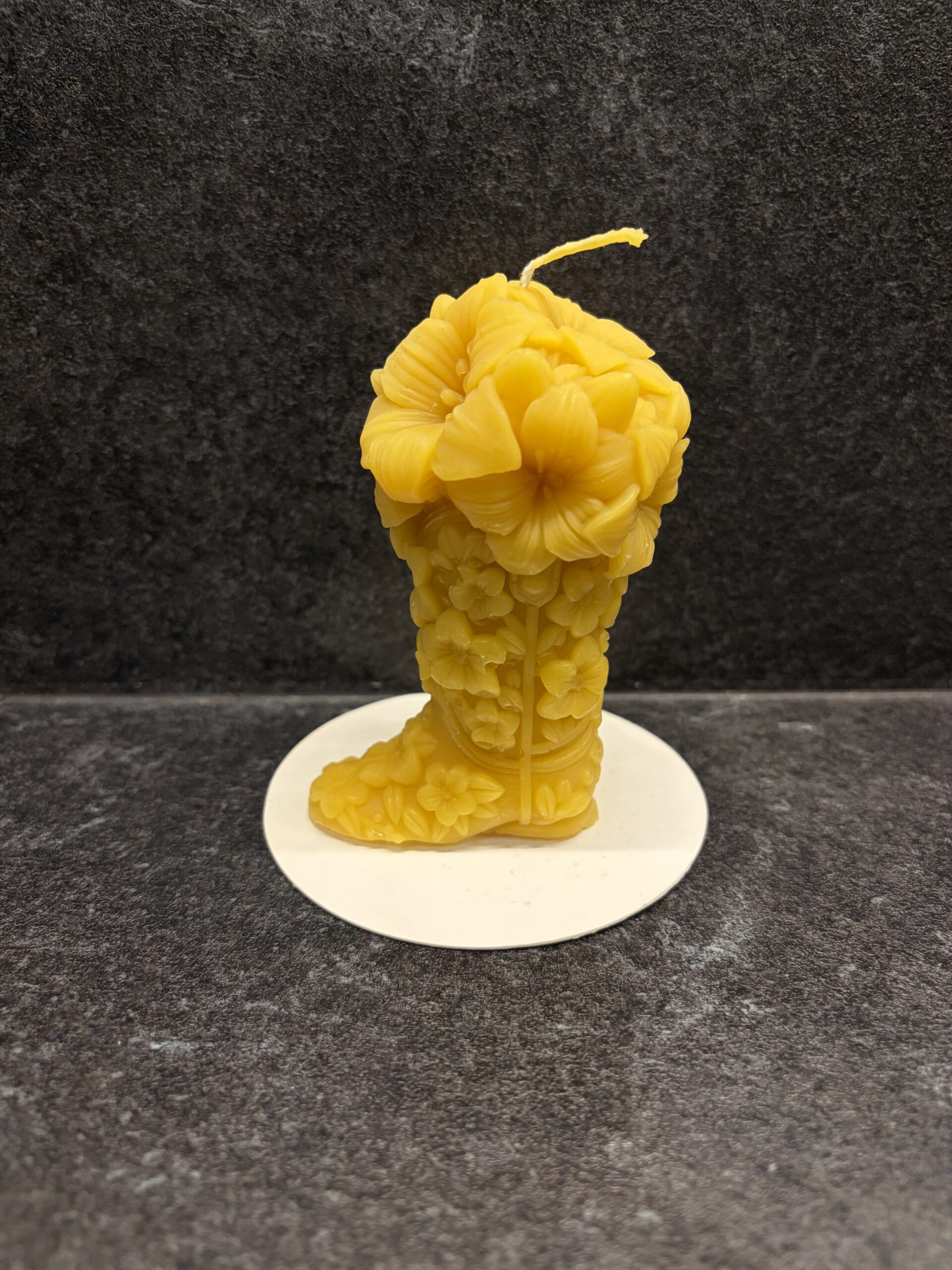 "Õiesaabas" - Mesilasvahast küünal - Image 3